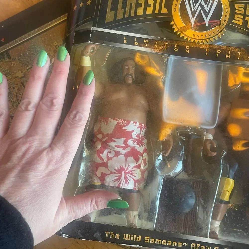 WWE Classic Superstars The Wild Samoans Afa & Sika 2-Pack – Limited Edition